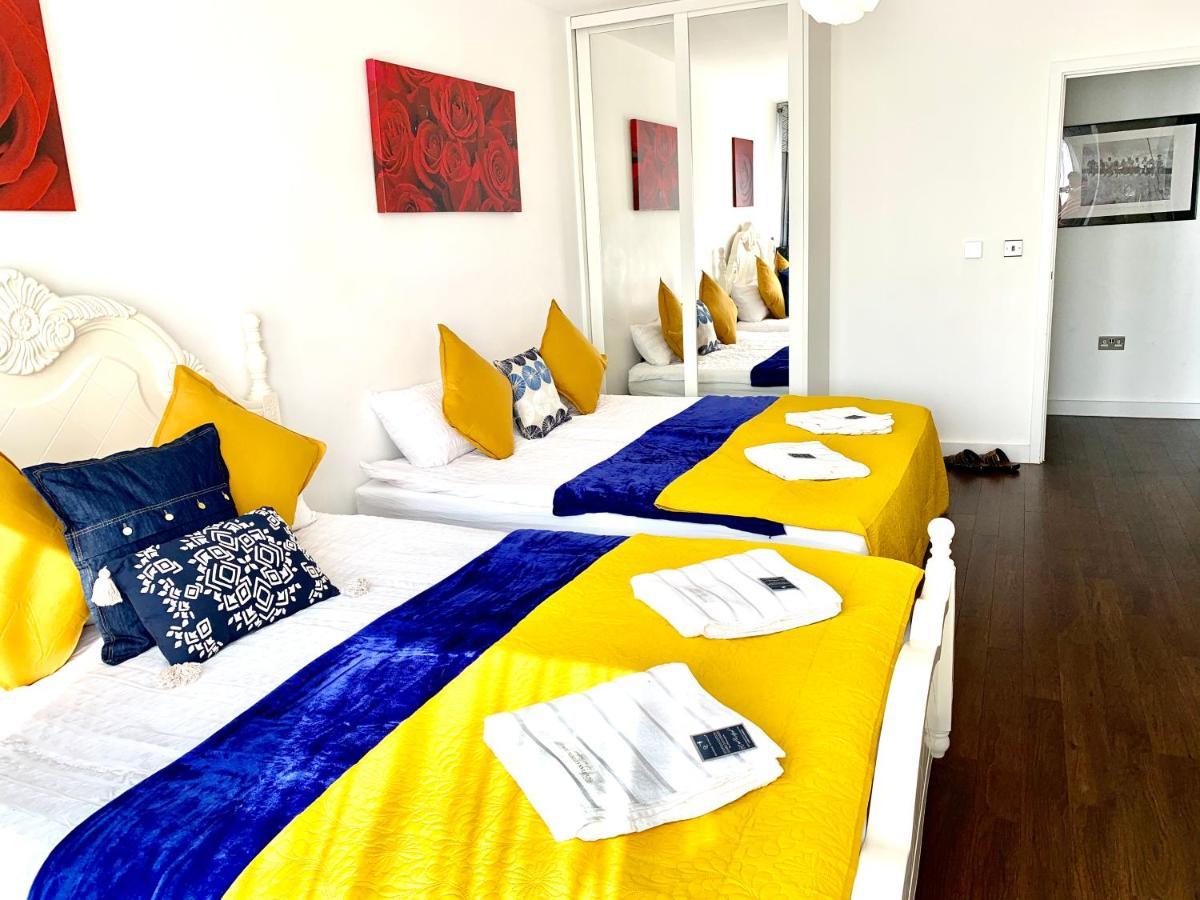 2-Bedrooms Modern Apartment Next To Velodrome, Lounge, Balcony, Parking, Abba لندن المظهر الخارجي الصورة