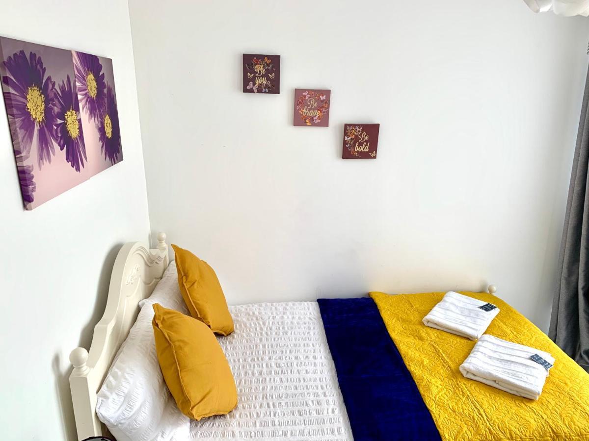 2-Bedrooms Modern Apartment Next To Velodrome, Lounge, Balcony, Parking, Abba لندن المظهر الخارجي الصورة