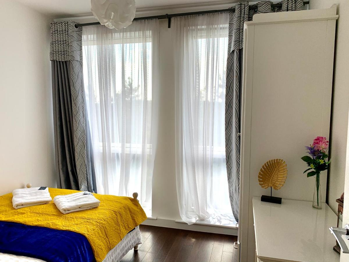 2-Bedrooms Modern Apartment Next To Velodrome, Lounge, Balcony, Parking, Abba لندن المظهر الخارجي الصورة