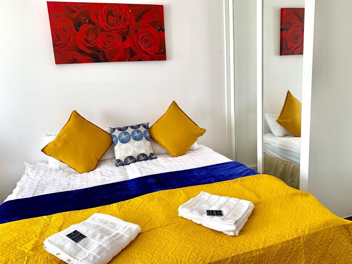 2-Bedrooms Modern Apartment Next To Velodrome, Lounge, Balcony, Parking, Abba لندن المظهر الخارجي الصورة
