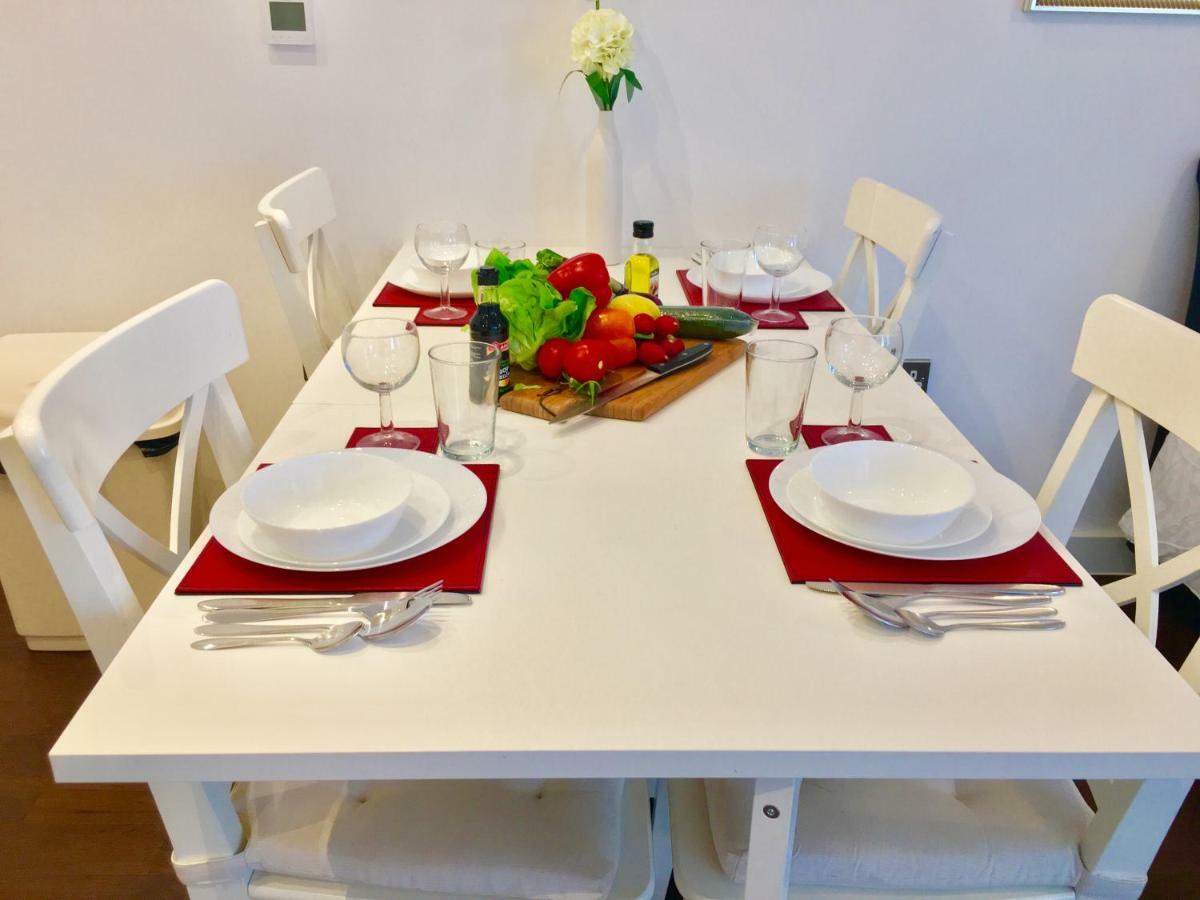 2-Bedrooms Modern Apartment Next To Velodrome, Lounge, Balcony, Parking, Abba لندن المظهر الخارجي الصورة